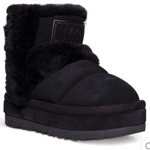 UGG Womens Classic Chillapeak Boots 1144046-BLK Black